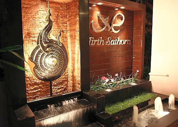Hotel Mirth Sathorn Bangkok