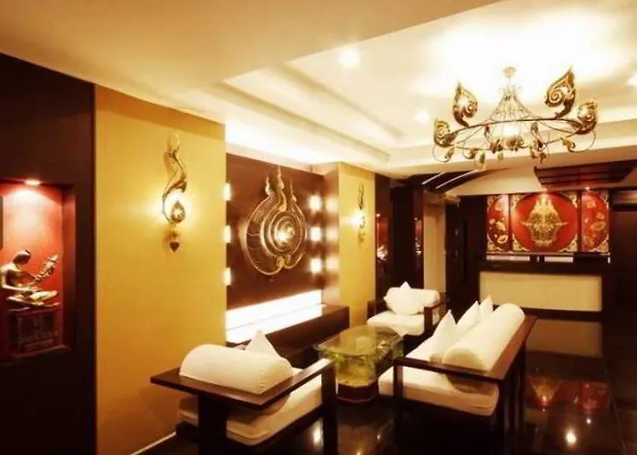 Mirth Sathorn Hotel 3*